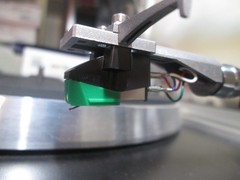 Vintage Mitsubishi LT-22 PLL Quartz Logic Controlled Linear Tracking Turntable