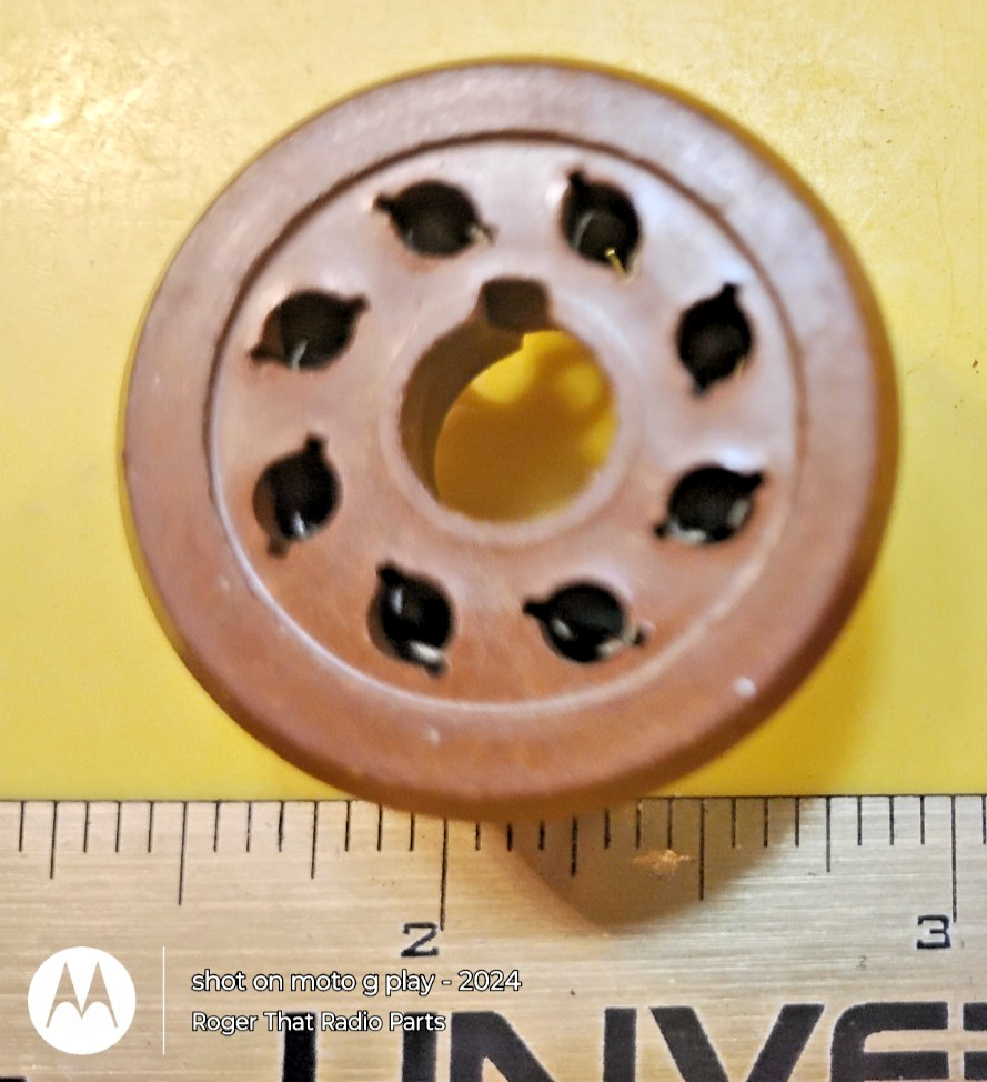 Cinch® 8 Pin Brown Micanol Octal Bakelite Socket w/ Wavy Retaining Ring