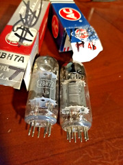 2 x 12BH7A Tubes unknown Brand 1= Made in JAPAN Tested Good Grey Plates O-Getter