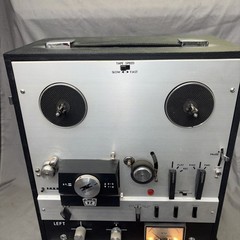 Rheem Roberts 771X Reel to Reel Portable Player/Recorder Deck