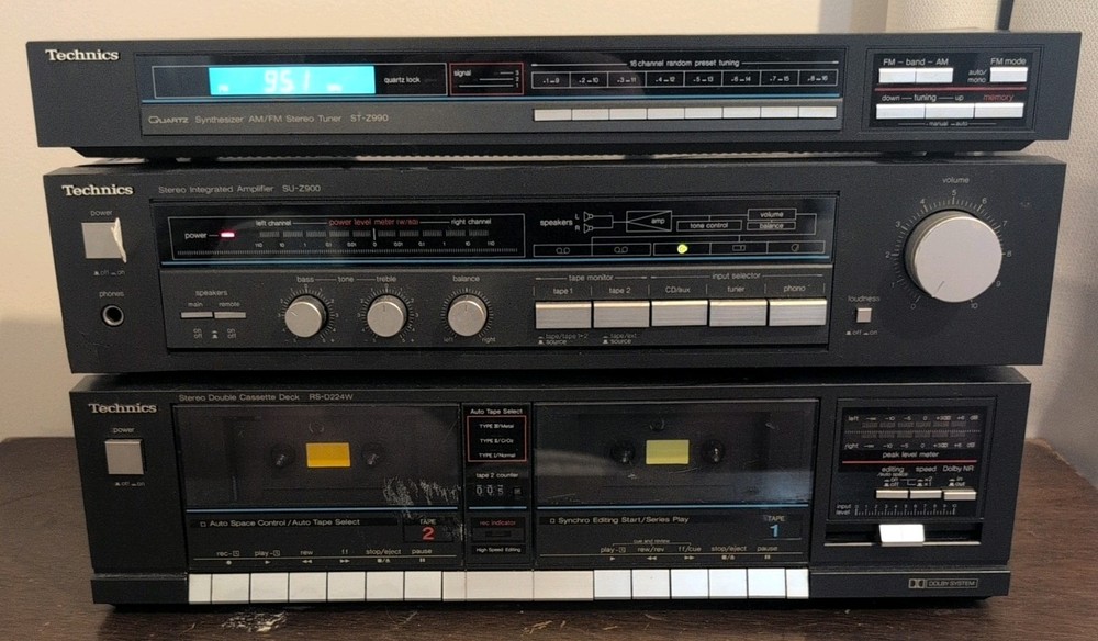 Technics Stereo: SU-Z900 Integrated Amp/ST-Z990 Tuner/RS-D224W Cassette working