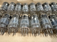 Amperex ECC88/6DJ8/6922 bugle boy D-Getter early version vintage tube