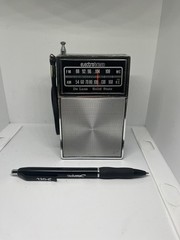 Vintage Electro Band De Luxe Solid State Model 825 AM/FM Radio FM Works AM Not