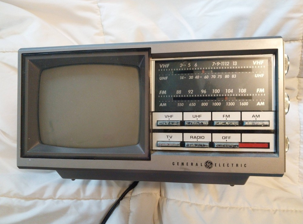 General Electric Vintage TV Radio