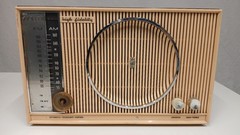 Zenith High Fidelity Automatic Frequency Control AM/FM Tube Radio: Powers ON