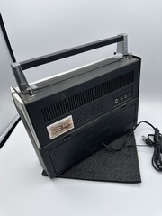 Vintage Sounddesign M#2673 Deluxe 7 Band Radio Pre-Owned Read Description