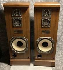 VTG Fisher STV-752 Floor Speakers 3-Way 10” Woofer 8 Ohm Studio Pair 90s