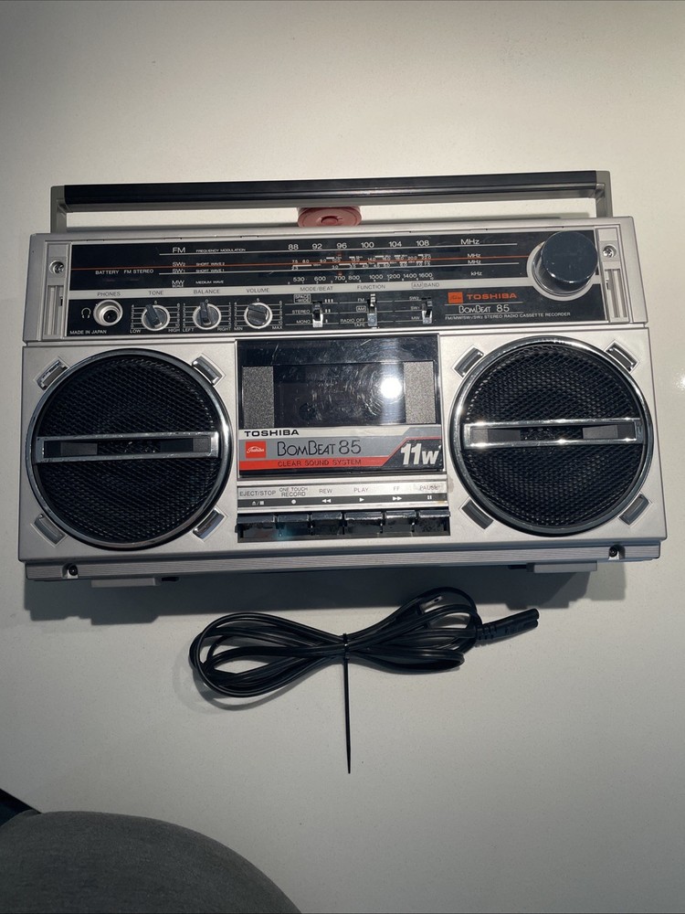 Toshiba BomBeat 85 RT-85S Vintage Boombox Japan Radio Works READ