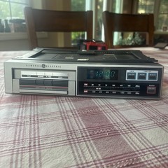 GE 7-4265A Cassette/Tape AM/FM Radio Under Cabinet Clock WORKS