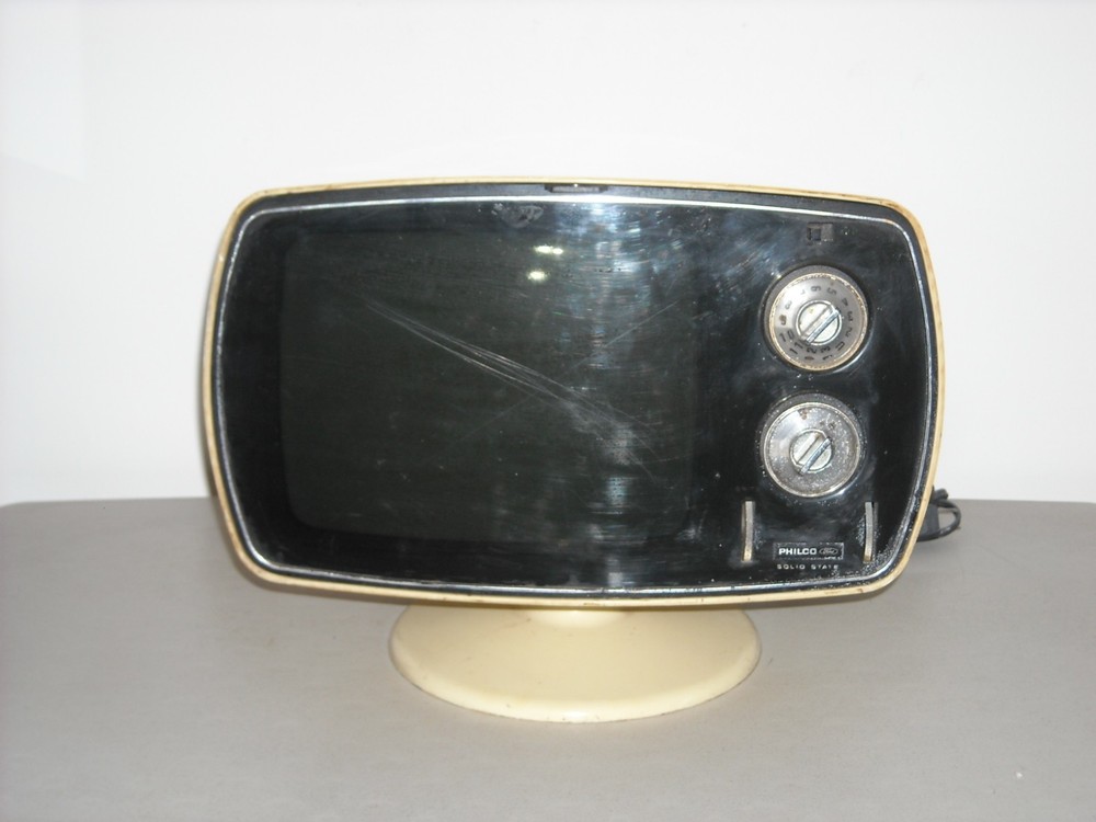 Vintage Philco SPACE AGE TV POWERS UP DISCOLORED & STAINED