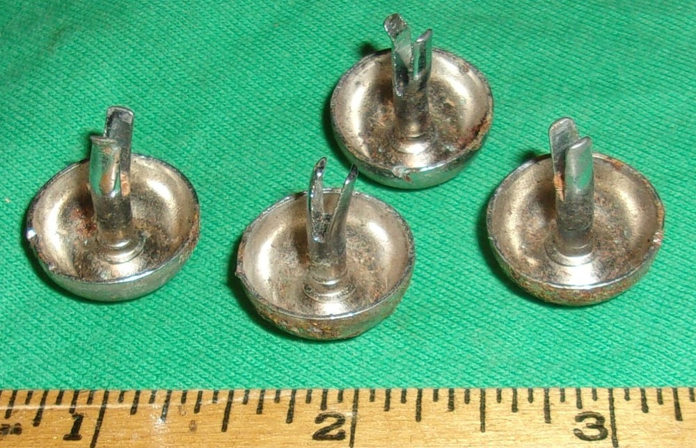 (4) 5/8 Inch Tin Bottom Feet for an Old Amp Bassik?