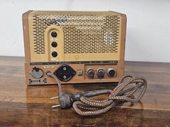 1950’s VINTAGE TUBE AMPLIFIER KZ8 TESLA 513000, made in CZECHO-SLOVAKIA *8W_100V