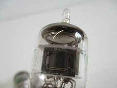 Pair GE JAN 5670W Vacuum Tubes Black Plate Foil Getter TV-7 Tested Strong