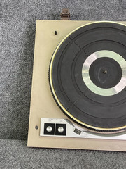 Lafayette T-4000 Belt Drive Turntable Record Player Speed Servo
