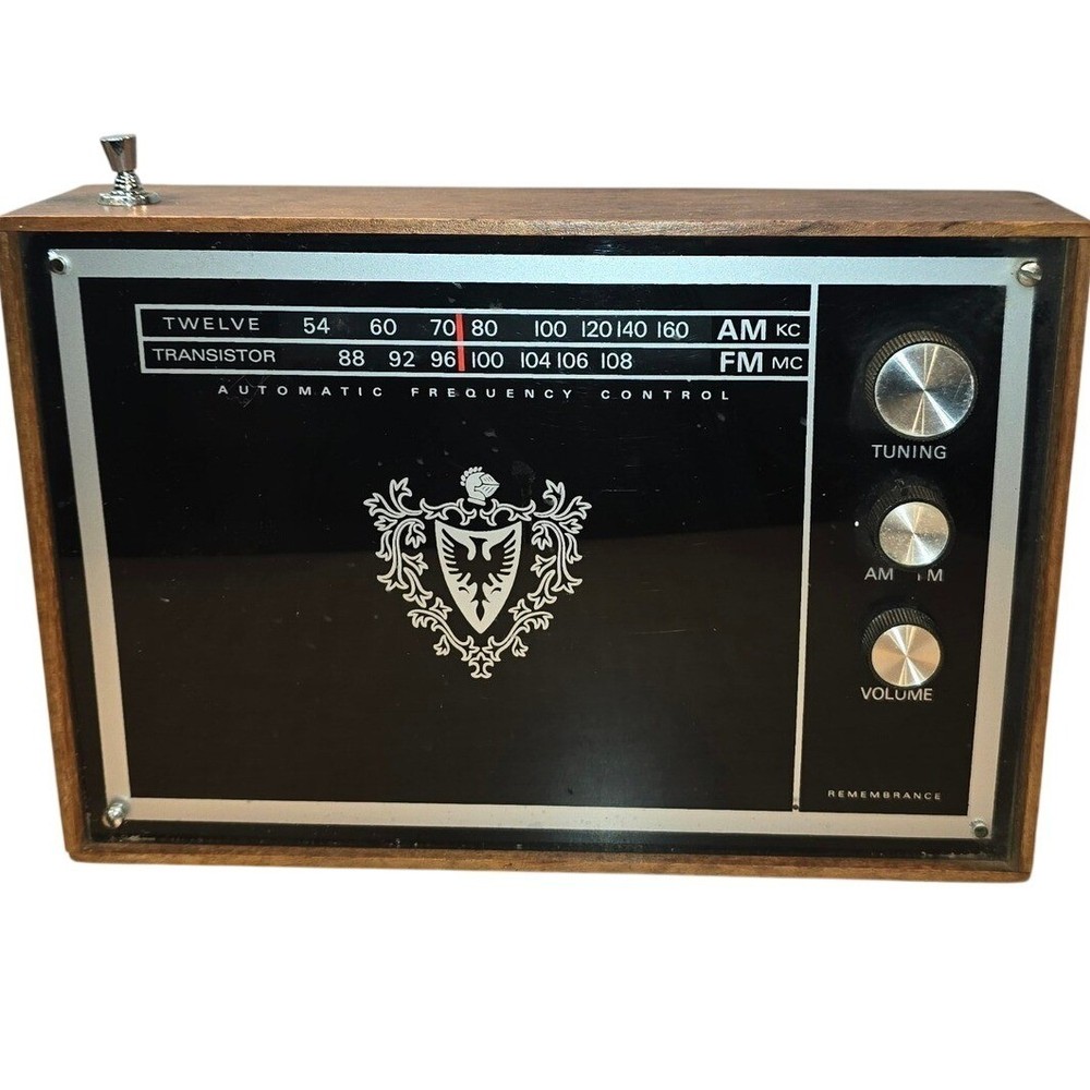 Vintage AM/FM Transistor Radio Remembrance MCM 10″x7″ Woodgrain