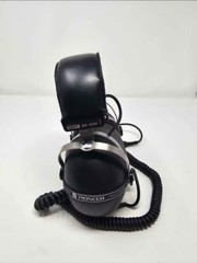 Vintage Pioneer SE-305 Over Ear Headphones Padded Retro Black 1/4” Jack
