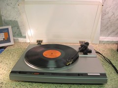 Kenwood KD-21R Belt Drive Turntable