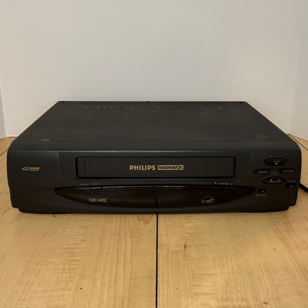 Philips Magnavox VRA411AT21 VHS HQ VCR 4 Head Black Parts or Repair