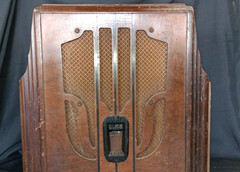 Vintage Philco Tombstone Tube Radio Model 44, 144, 504?