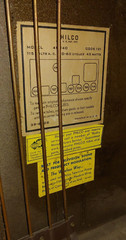 Orig 1941 PHILCO Model 41-240T WOOD CABINET wOrig GRILL CLOTH & Internal ANTENNA