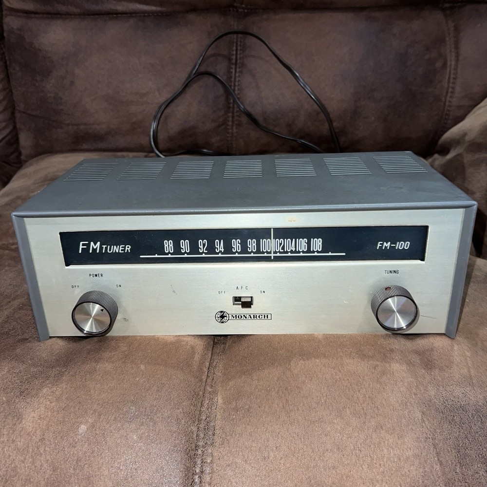 1960’s Vintage MONARCH FM-100 FM Tuner Tubes