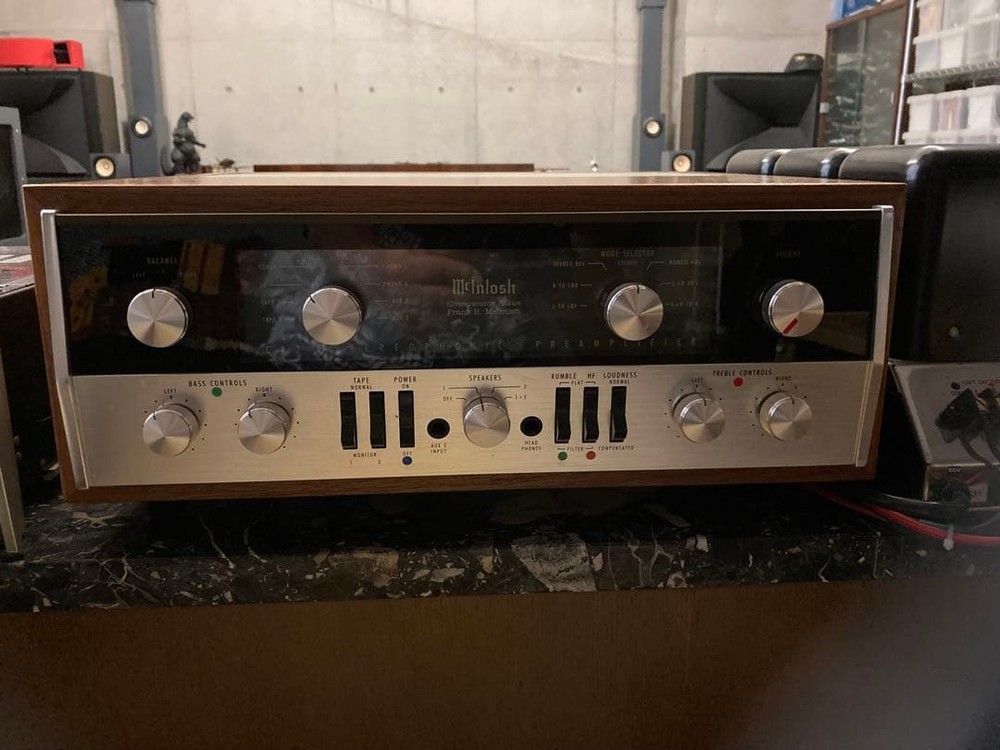 McIntosh C22 Tube Preamplifier Electori 100V Japan Stock One Owner Wood Case