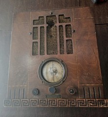 RARE Antique Silver Marshall All World 5 Walnut Tombstone Art Deco Radio