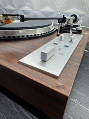 CONCEPT 2QD QUARTZ-LOCKED DIRECT DRIVE TURNTABLE – VINTAGE AUDIO