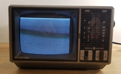 Vintage GE Spacemaker 7-7130A 1986 Portable TV B/W