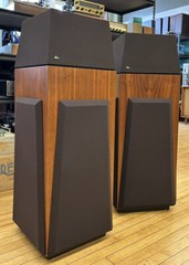 DBX SF1A SPEAKERS WITH MODEL 1A CONTROLLER GREAT CONDITON