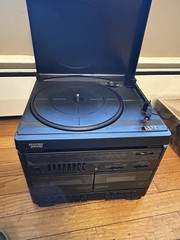 Vintage Turntable Stereo Radio Equalizer Electro Brand Speakers New wDefectVIDEO