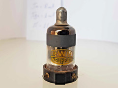 1 x RV12P2000 RFT RWN NEUHAUS HF/VHF Radio Tube PV1 TESTED