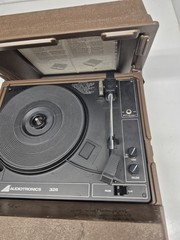 Rare Vintage Audiotronics 326 Portable Turntable Record Player – Tested