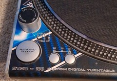 Stanton STR8-100 Professional DJ Digital Turntable w/ Power Cord & Travel Case