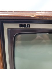 Vintage 1960s RCA MINIATURE CABINET TV TELEVISION 100L 9″-Console Rare Powers On