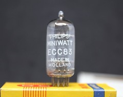 Philips ECC83 – Foiled D-getter 1957 “Balanced” NOS