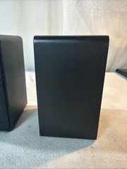Vintage Realistic Minimus-7 Bookshelf Speakers Pair Cat. No. 40-2030C 40-2030B