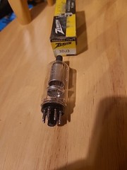 LOT OF 2 3DJ3 VACUUM TUBES NOS, BRAND ZENITH ON ONE, AND UNKOWN FOR THE OTHER.