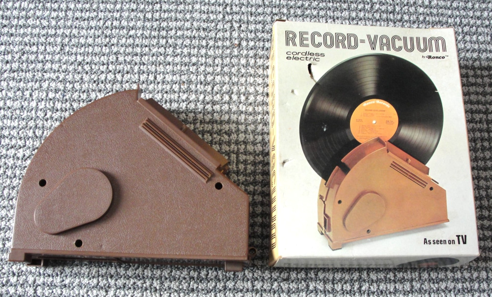 VINTAGE 1976 RONCO RECORD VACUUM CORDLESS ELECTRIC w/ Box non working