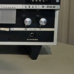 Akai X-300 Reel to Reel VOLUME CONTROL BUTTON KNOBS LEFT RIGHT PARTS