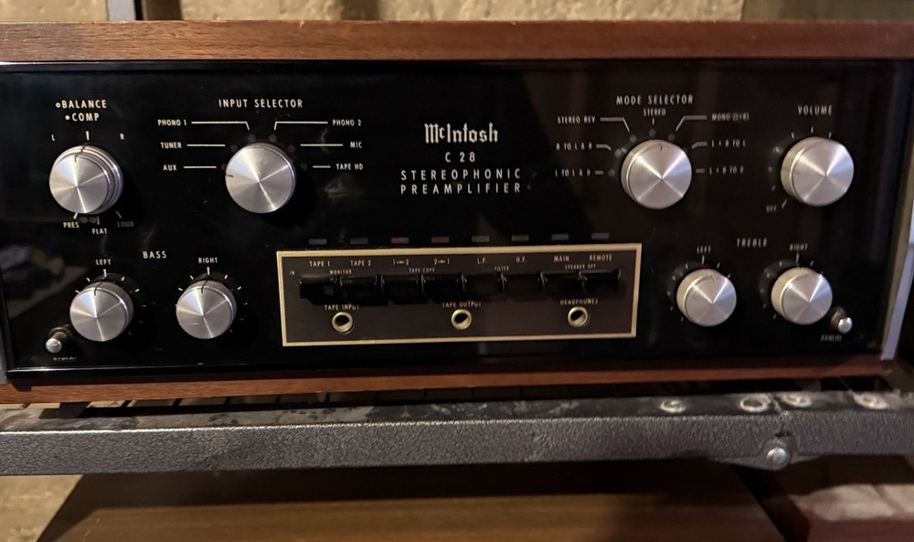 McIntosh C28 Vintage Solid State Stereophonic Preamplifier Stereo Preamp