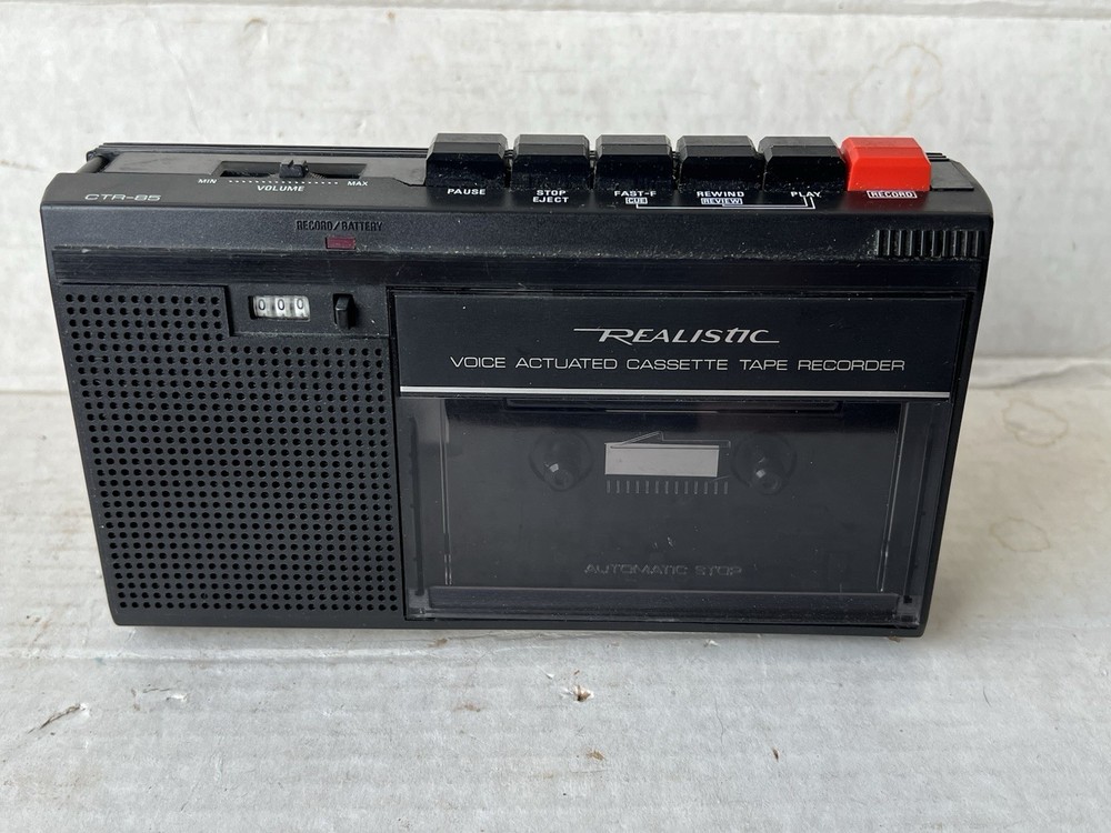 Realistic CTR-85 Portable Cassette Player Recorder 14-1056 Works Tandy Corp.