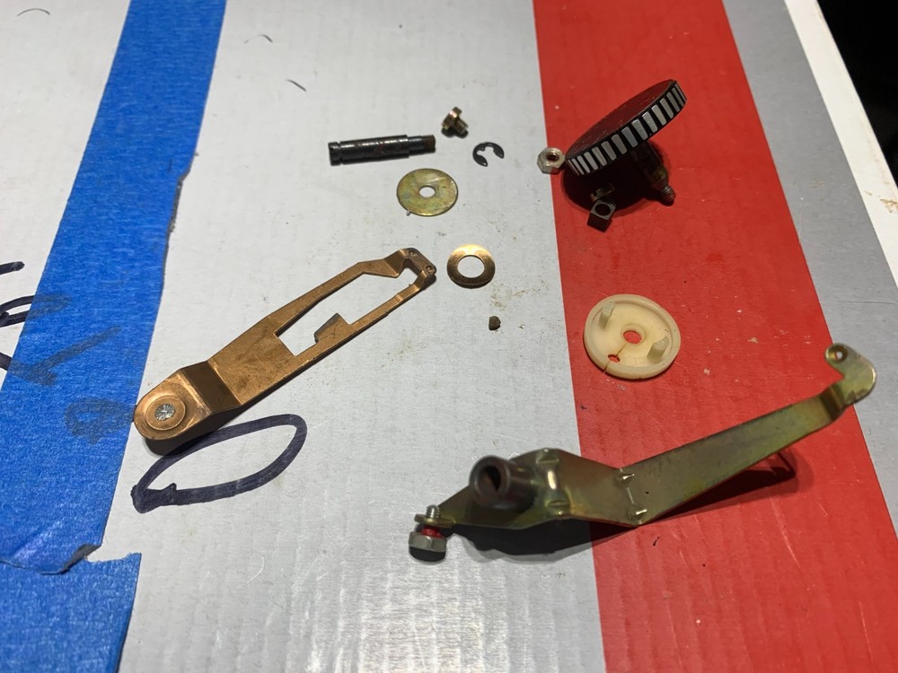 Dual 1229 Vintage Stereo Turntable Parting out – Anti-Skate Hardware + Knob