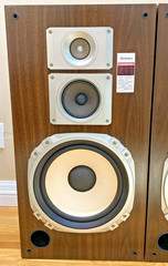 Set of Technics SB-2660 Stereo 3-way Speaker Systems 200 Watts with 12″ Woofers