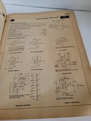 Vintage Radio Shack Semiconductor Reference Handbook 276-4005 (1982) Tandy Corp