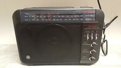 Vintage GE Superadio AM/FM Stereo Boom Box 7-2887B NO BATTERIES Read)