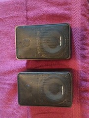 Realistic Minimus-7 Black Metal 40-2030C- 40Watt Bookshelf Speakers. Nice!!