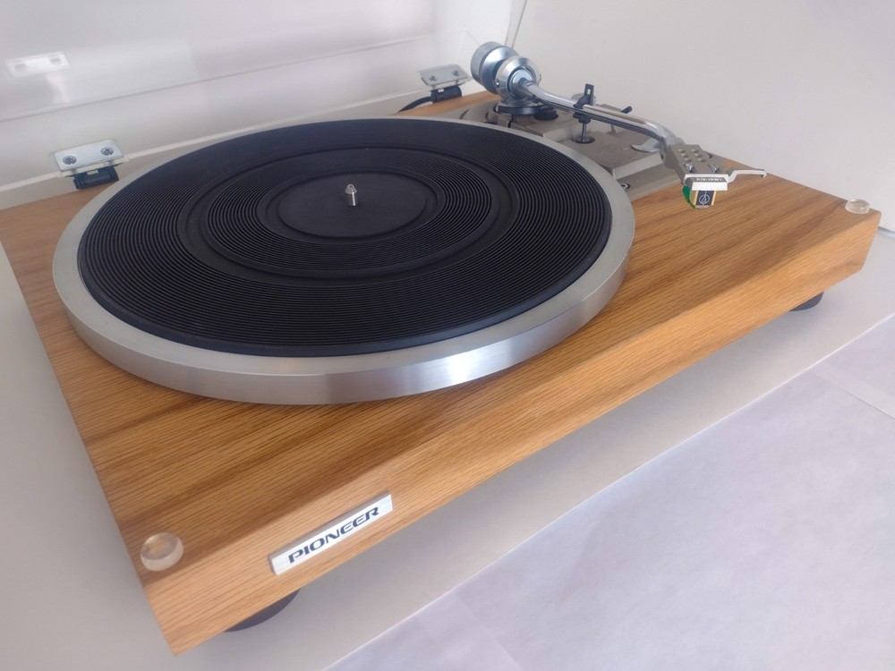 PIONEER PL-514 TURNTABLE- Belt Drive. Restored w Red Oak Veneer Serviced