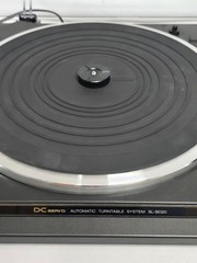 Very Good Condition Technics SL-BD20 Belt Drive DC Servo Automatic Turntable