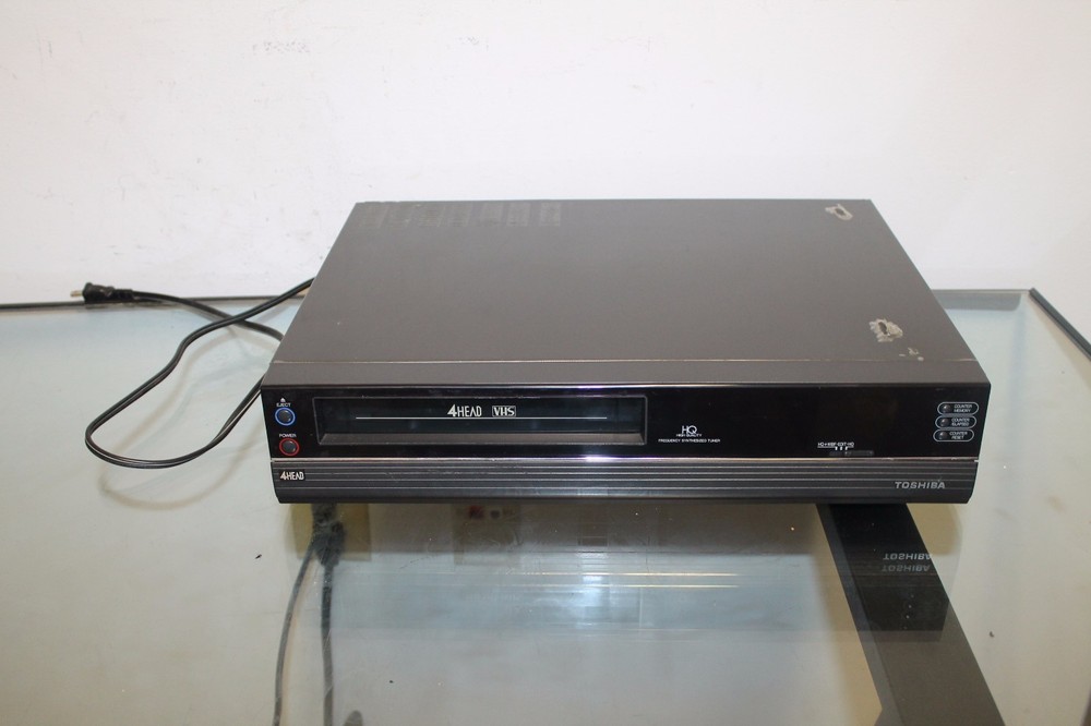 Toshiba M5483 VHS VCR Video Cassette Recorder Player 4 Head HiFi Stereo Black